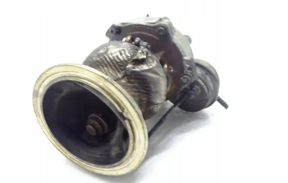 Porsche Cayenne (9Y0 9Y3) Turbo 06M145702T