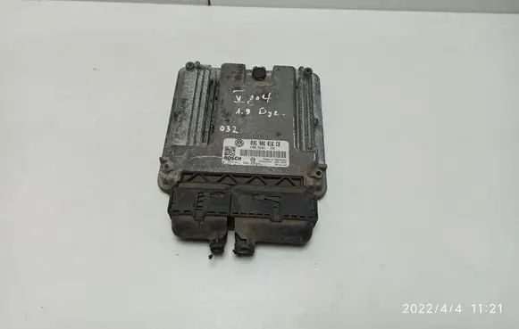 Volkswagen Golf V Engine control unit/module 03G906016CB