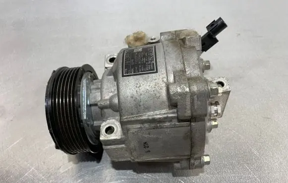 Mitsubishi ASX Air conditioning (A/C) compressor (pump) 7813A972