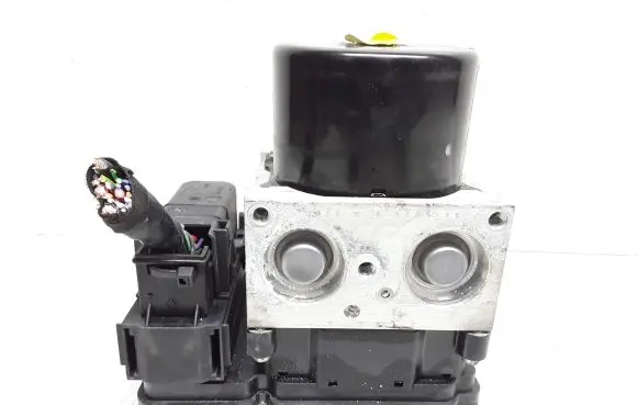 Volvo S60 ABS Pump 31329137 P31329137