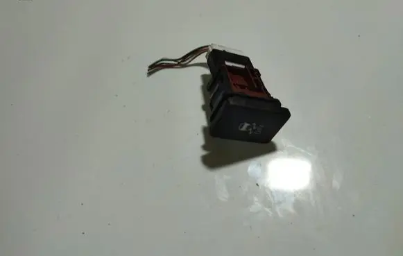 Toyota Auris 150 ESP (stability program) switch B15C032