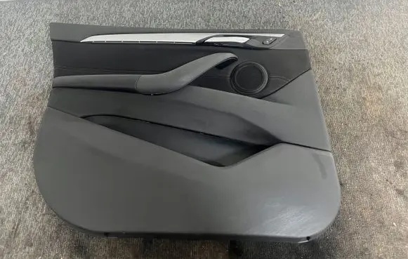 BMW X1 F48 F49 Front door card panel trim