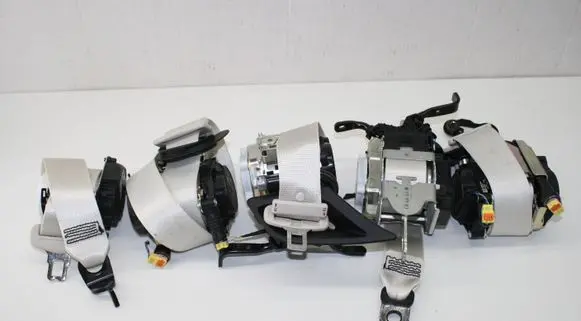 BMW 7 G70 Set of seat belts 