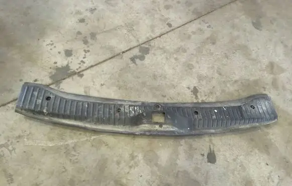 Renault Megane I Other trunk/boot trim element 7700422381