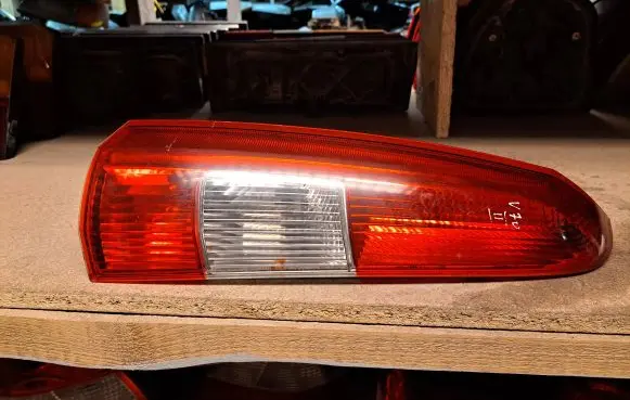 Volvo V70 Rear/tail lights 9154493 152843 9154493ECE
