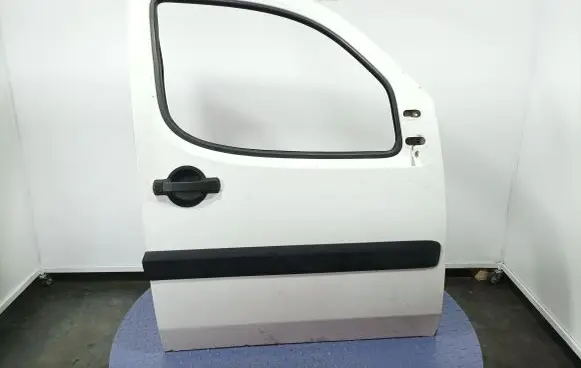 Fiat Doblo Front door