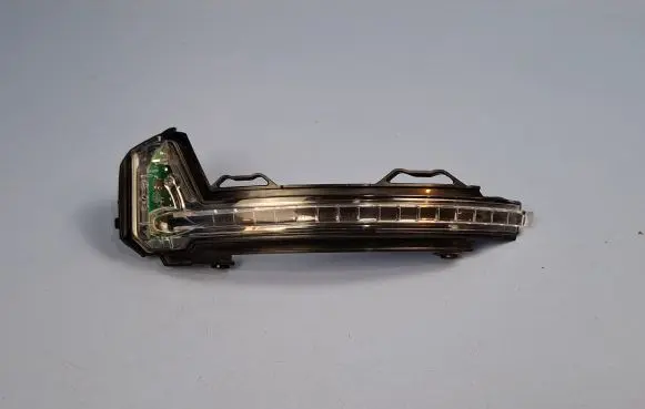 Mirror indicator light