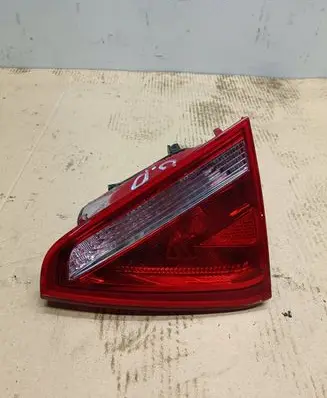 Audi A5 8T 8F Tailgate rear/tail lights 8T0945094 AU484
