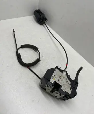 Nissan Note (E11) Front door lock 5010800006 8067