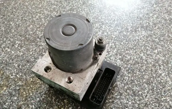 Audi A6 S6 C6 4F ABS Pump 4F0614517A 4F0910517A033 0265950359