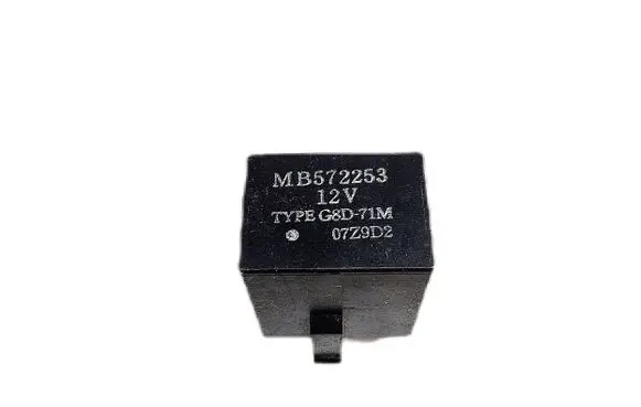 Mitsubishi Pajero Sport I Other relay MB572253