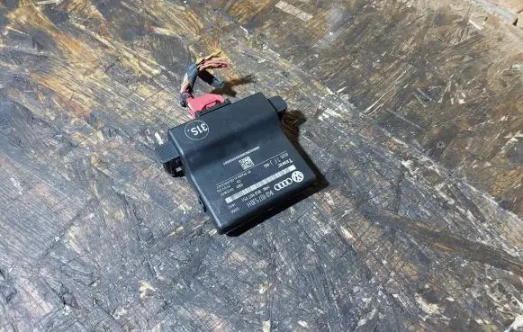 Volkswagen Touran I Other control units/modules 1K0907530H 1K0907951