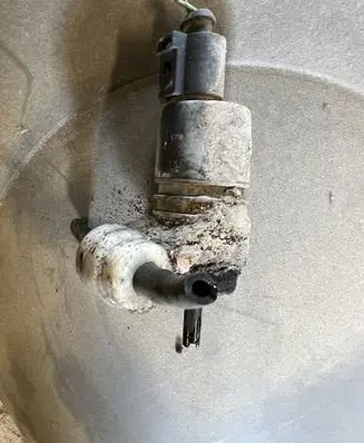 Mitsubishi Colt Windscreen/windshield washer pump