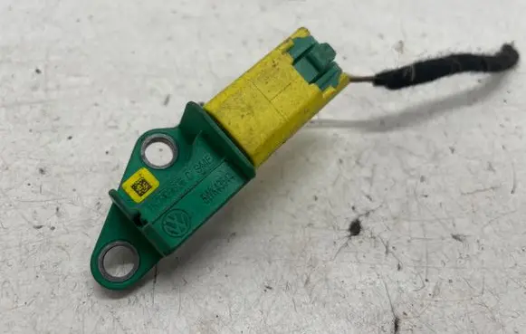 Audi A4 S4 B8 8K Airbag deployment crash/impact sensor 1K0909606C
