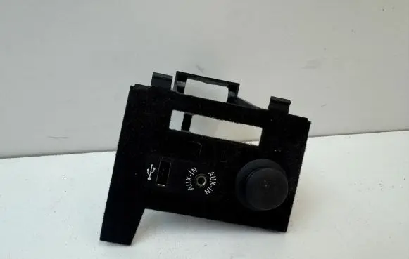 BMW 6 F12 F13 AUX in-socket connector 9197318