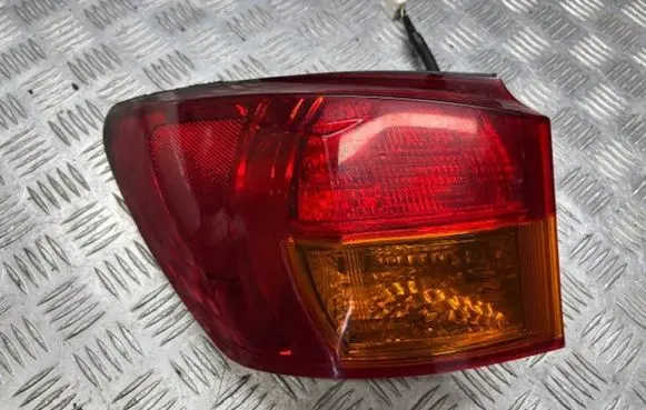 Lexus IS 220D-250-350 Rear/tail lights