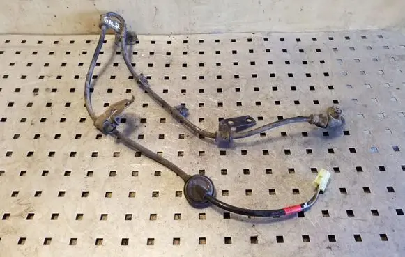 Hyundai i40 Rear ABS sensor wiring 597963Z000