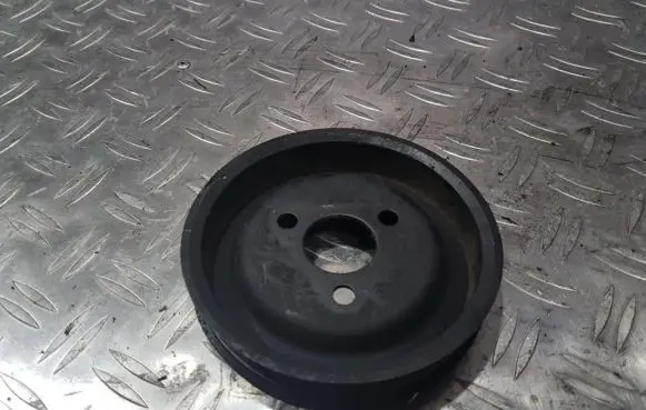 BMW 5 E39 Power steering pump pulley 2246719