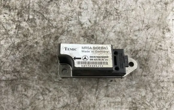 Mercedes-Benz E W210 Airbag deployment crash/impact sensor 0008209926