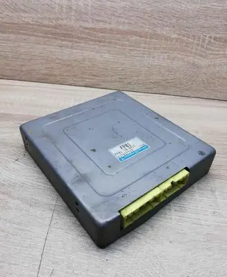 Mazda 626 Engine control unit/module ECU FP0118881C E2T03771T