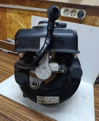 Audi A5 8T 8F Brake booster 8K0612103L