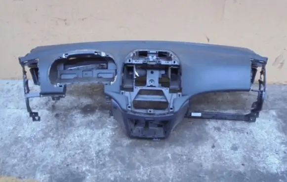 Hyundai i30 Dashboard 84711-2H000