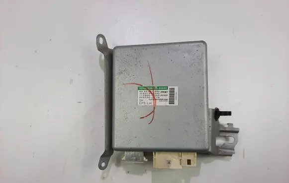 Toyota Avensis T270 Power steering control unit/module 8965005080