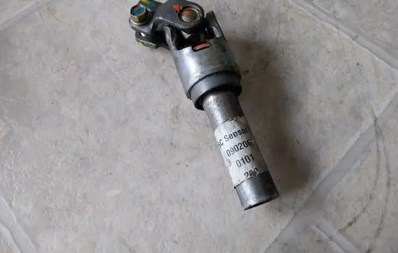 Toyota Avensis T250 Steering column universal joint 090206