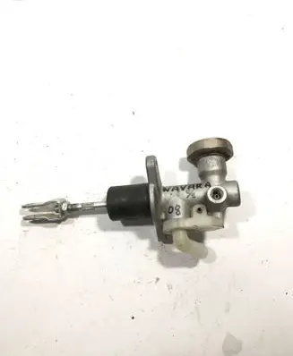 Nissan Navara D40 Clutch master cylinder 