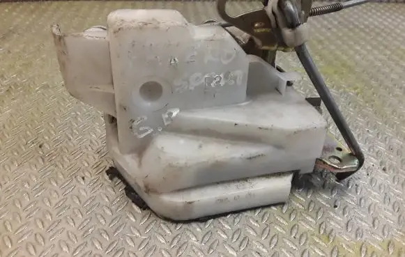 Mitsubishi Pajero Sport I Rear door lock