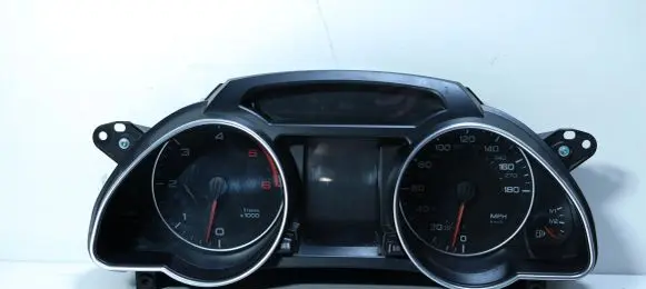 Audi A5 8T 8F Speedometer (instrument cluster) 8T0920981B
