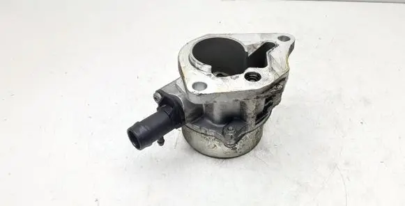 Renault Captur Vacuum pump 