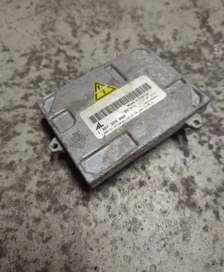 Audi A4 S4 B7 8E 8H Headlight ballast module Xenon 1307329098