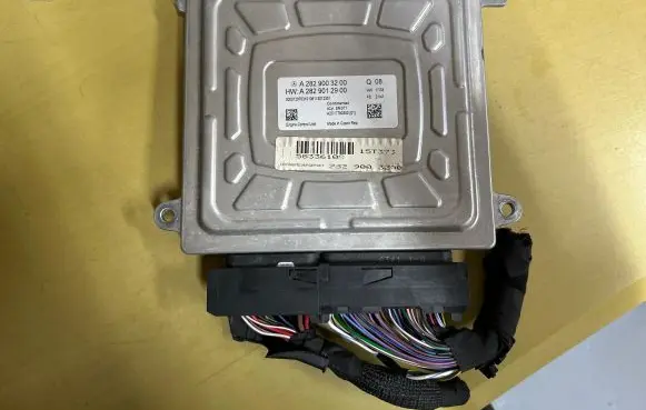 Mercedes-Benz A W177 Engine control unit/module A2829003200