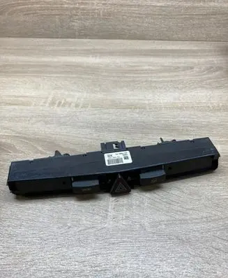 Opel Zafira B Hazard light switch 13100107 03758070