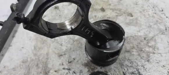 BMW 3 E90 E91 Piston 