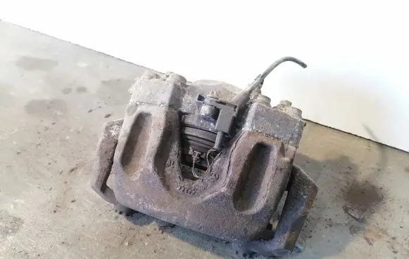 Mercedes-Benz E W212 Front brake caliper 5444C