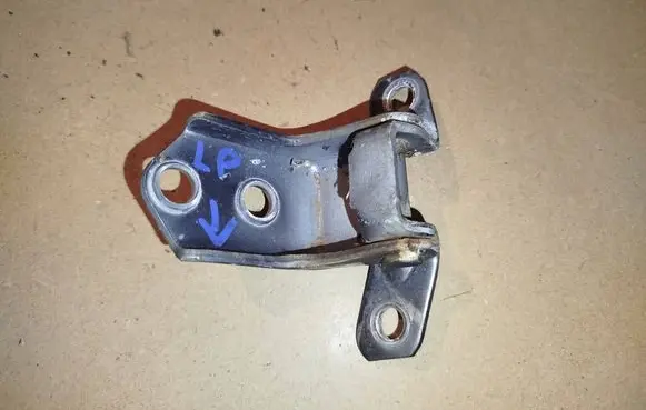 Mazda 3 II Front door lower hinge 38R