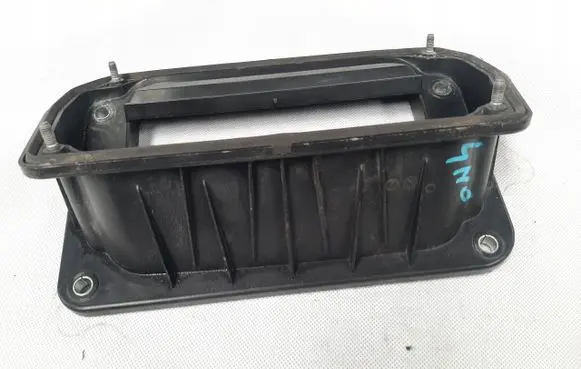 Audi Q7 4M Intercooler air channel guide 4M1815237