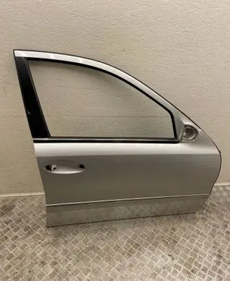 Mercedes-Benz E W211 Front door