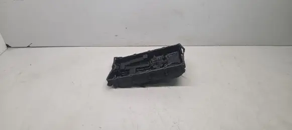 Volkswagen Touran I Rocker cam cover 