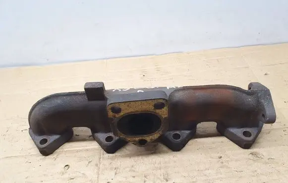 BMW X3 E83 Exhaust manifold 7790219