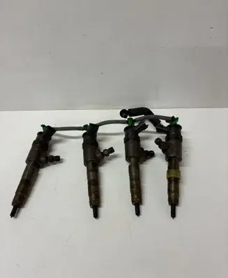 Peugeot 308 Fuel injectors set 870692 0445110340