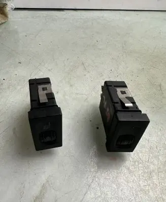 Volkswagen PASSAT B5 Seat heating switch 3B0963563C