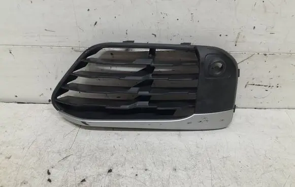 BMW X1 F48 F49 Front bumper lower grill 51117354778 7354778