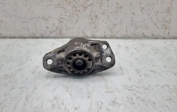 Volkswagen PASSAT B6 Front shock absorber mounting bracket 3C0513353