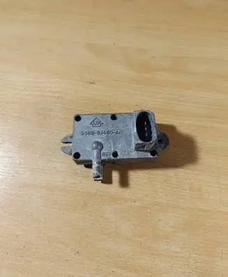 Ford Mondeo MK I Air pressure sensor 93BB9J460AA