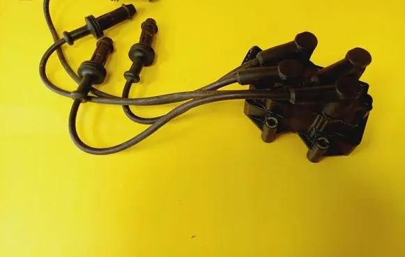 Peugeot 205 High voltage ignition coil 2526039A