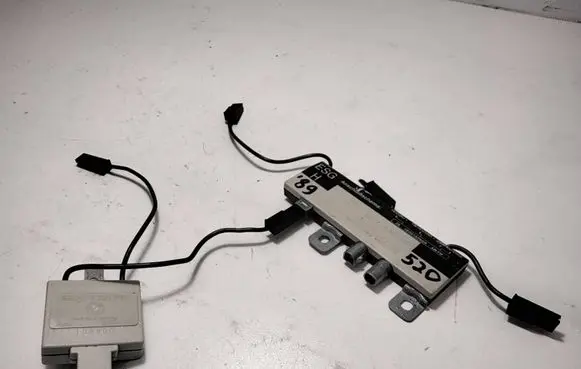 BMW 5 E34 Antenna control unit 65248351244 118900 65241392203