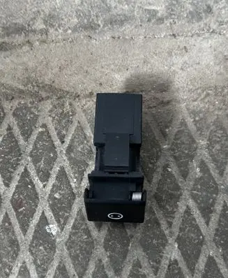 Renault Scenic I 12 V Socket (rear) 7700808844